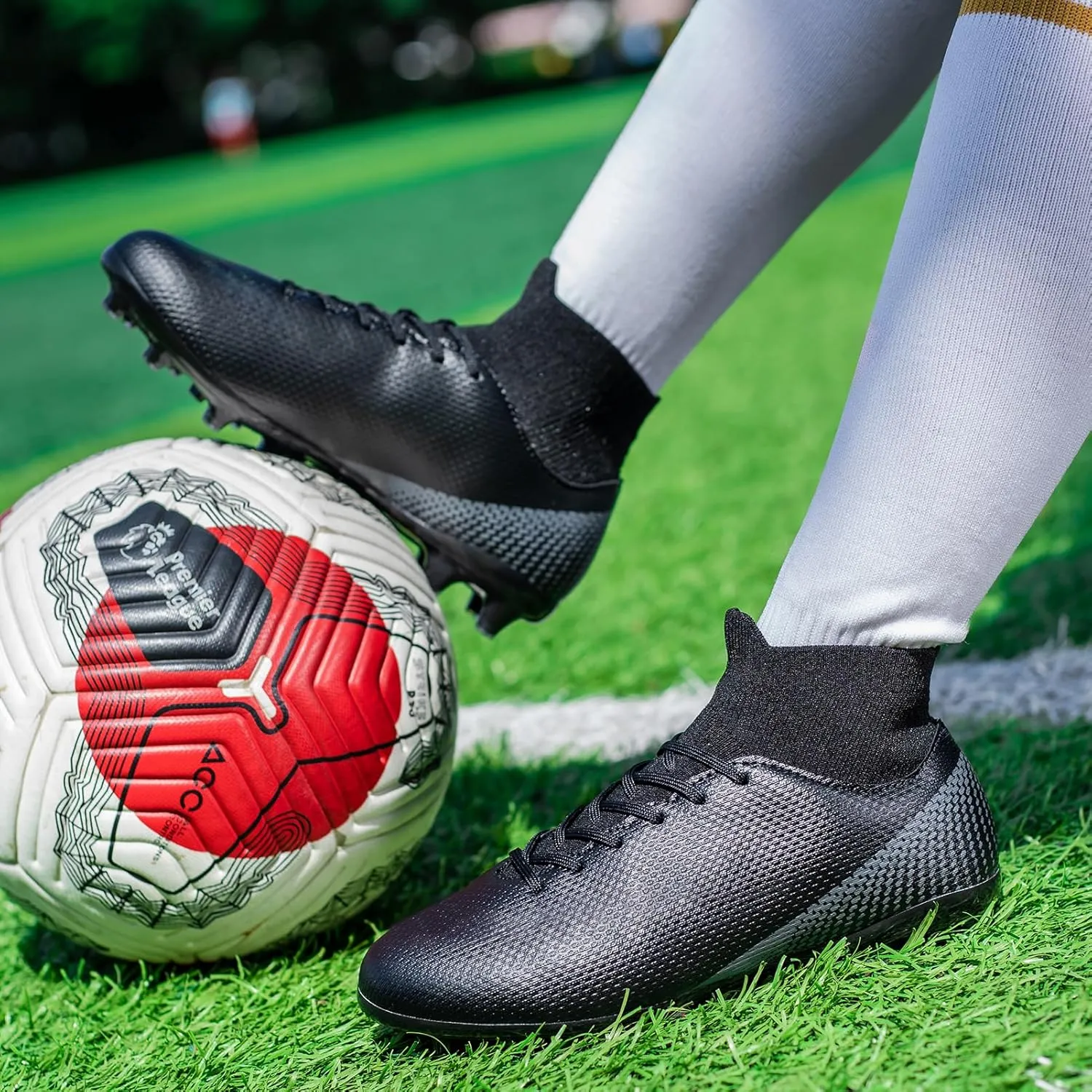 Boys Girls Soccer Cleats Kids Athletic Football Shoes Professional Training Sneakers