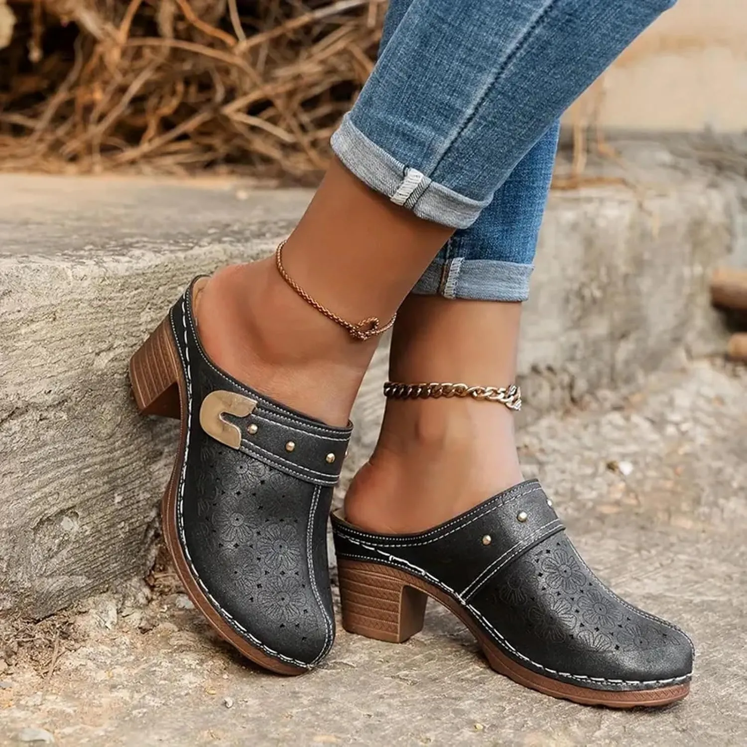 Clogs for Women Mules Shoes Hollow Closed Toe Chunky Heels Mules Summer Slip On Orthopedic Sandals Casual Breathable Backless Sandals Classic Work Shoes Vacation Travel Sandal