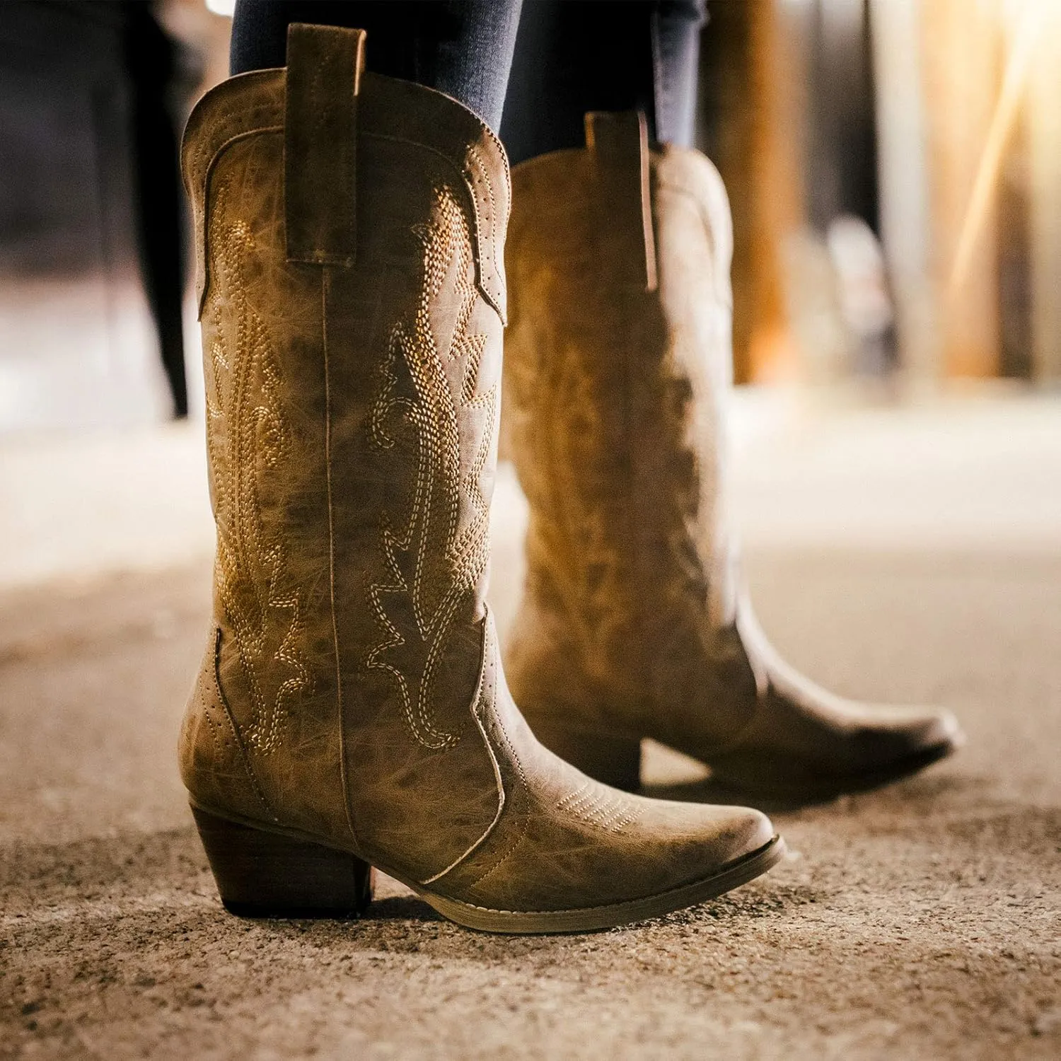 HISEA Rollda Cowboy Boots for Women Cowgirl Boots Ladies Western Embroidery Pointy Toe