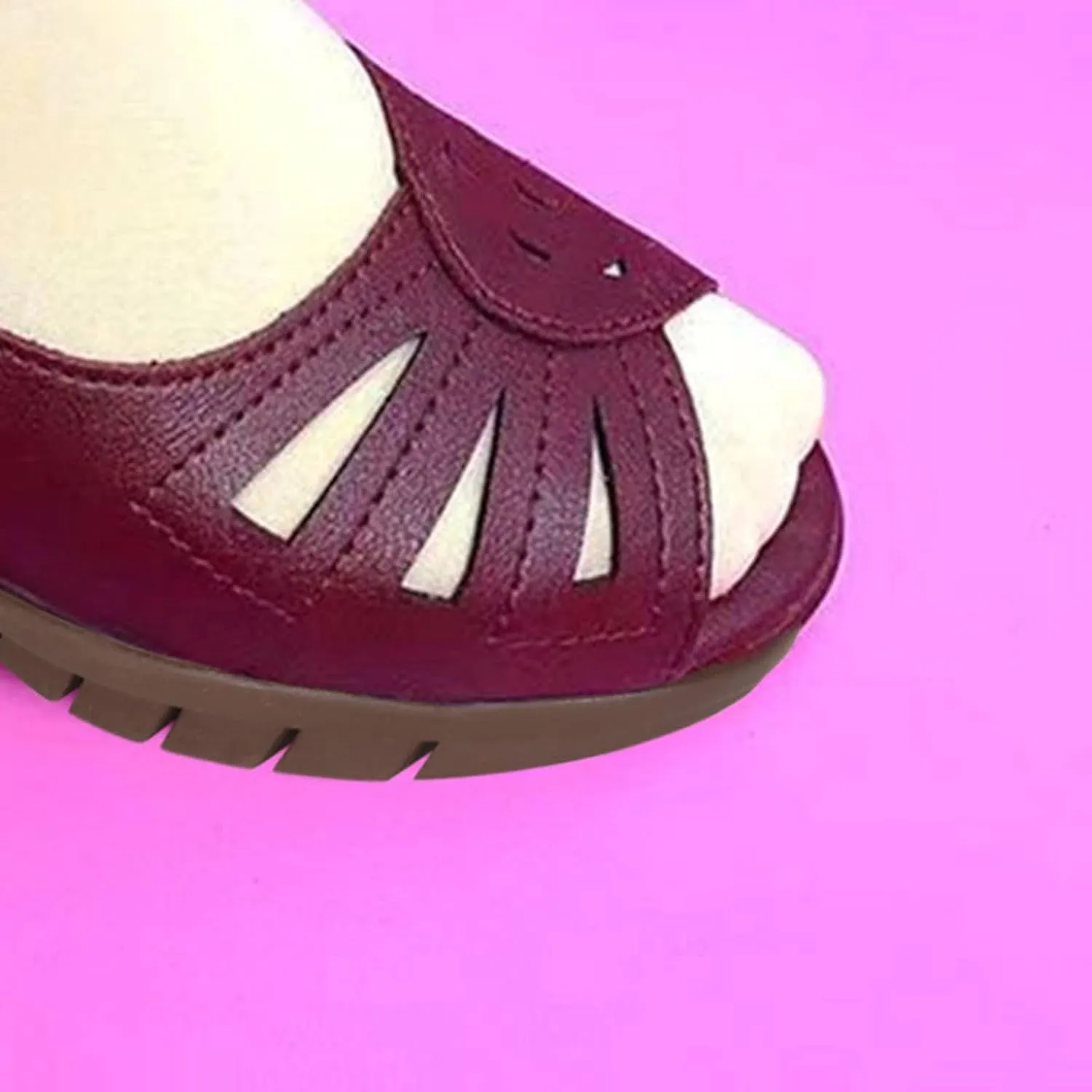 hlysgo Anti-slip Vintage Soft Mom Shoes, Hook-and-loop Wide Width Comfortable Open Toe Casual Loafers Slides