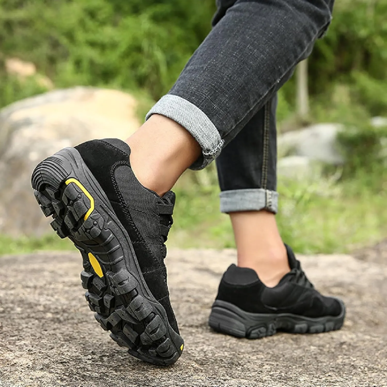 Men's Suede Lace Up Hiking Shoes Comfortable Protective Cap Toe Lug Sole Non-Slip Trekking Outdoor Sneakers Summer Lightweight Casual Walking Shoes