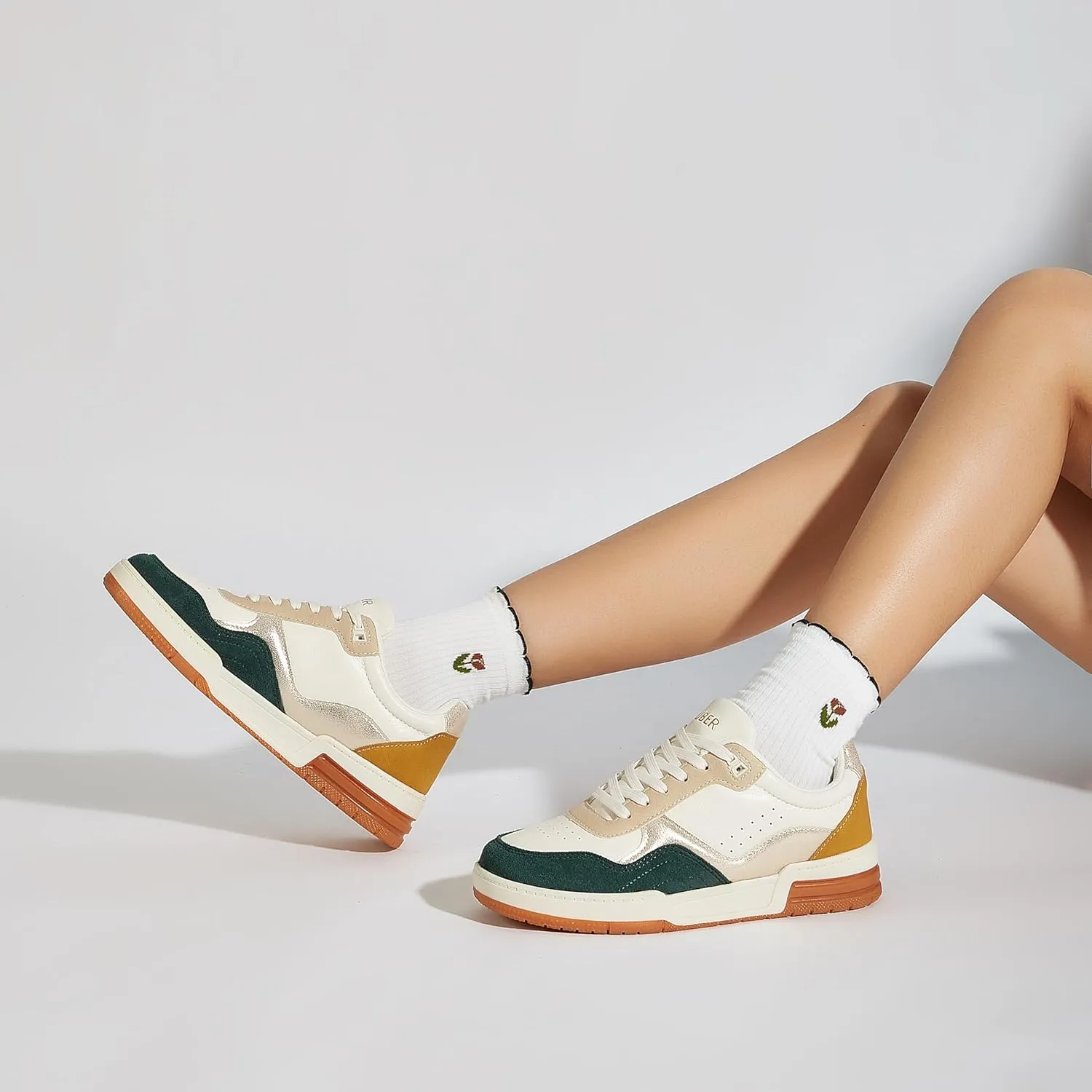 Niluber Women's Fashion Low Top Sneakers - White PU Leather Tennis Shoes-Lace Up Comfortable Casual Waking Shoes