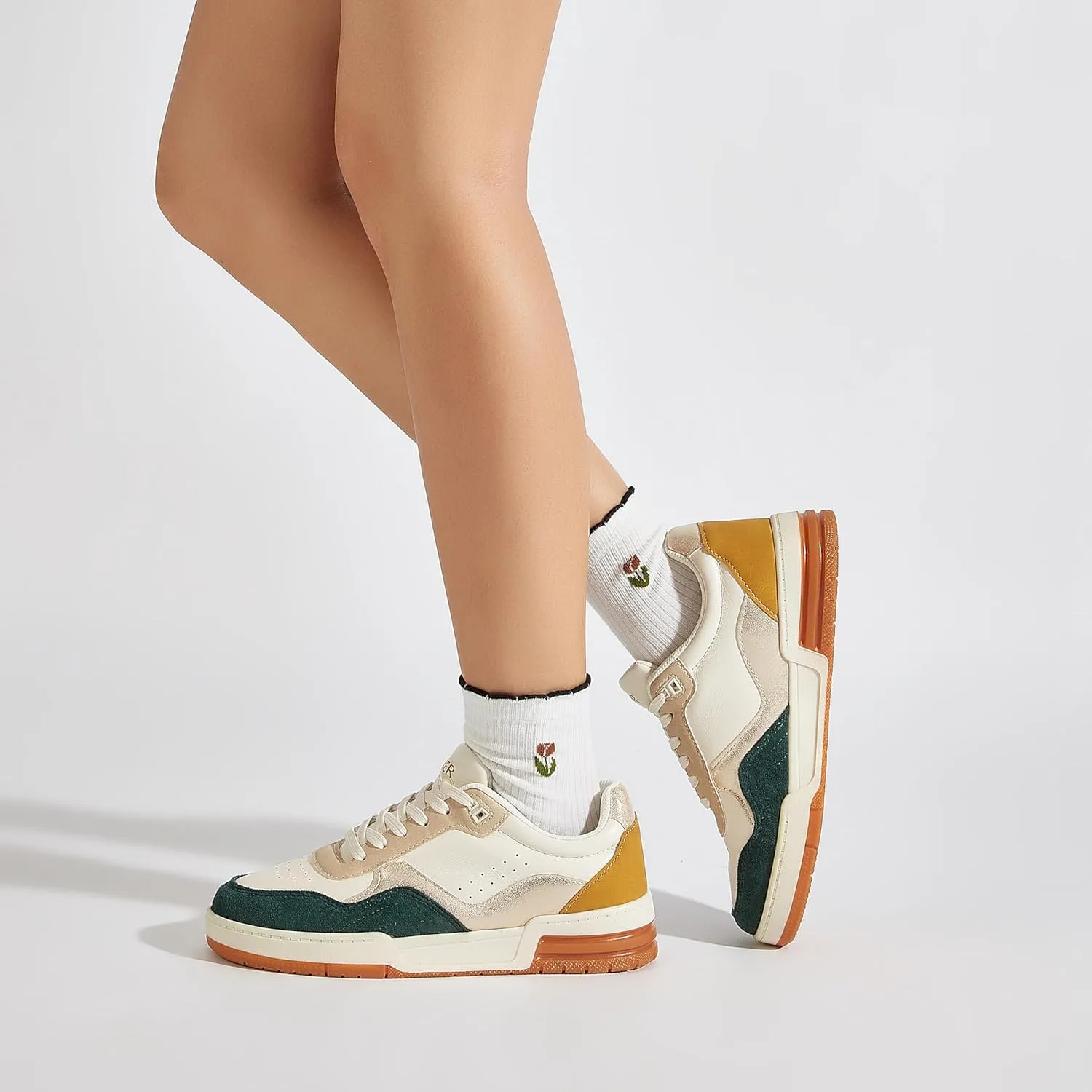 Niluber Women's Fashion Low Top Sneakers - White PU Leather Tennis Shoes-Lace Up Comfortable Casual Waking Shoes