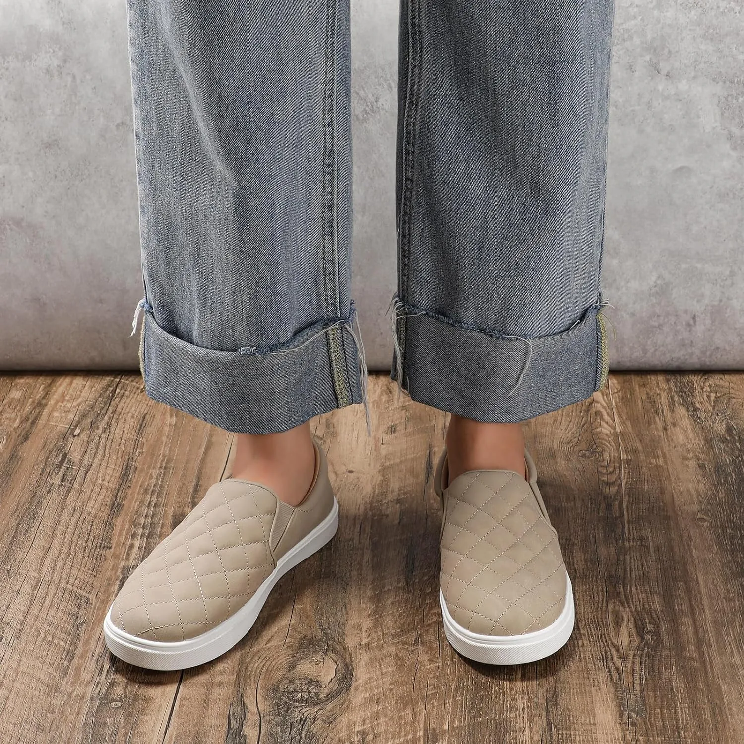 STQ Loafers for Women Memory Foam Slip On Sneakers EleeS Quilted 1.0 Comfort Fall Shoes