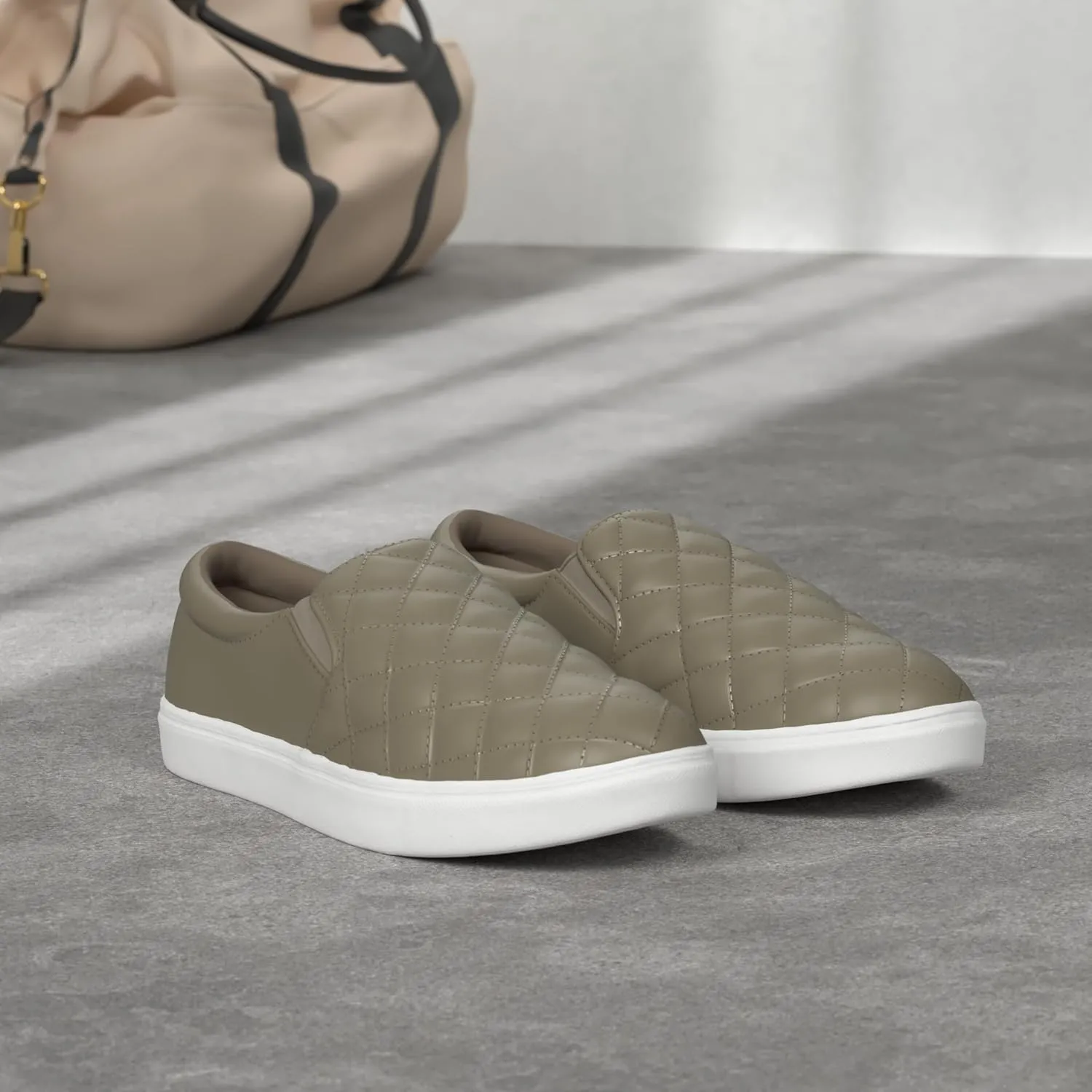 STQ Loafers for Women Memory Foam Slip On Sneakers EleeS Quilted 1.0 Comfort Fall Shoes