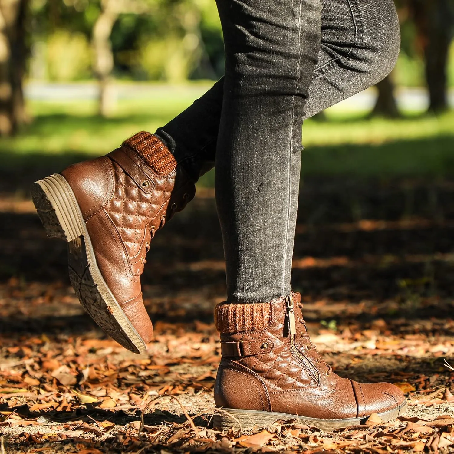 STQ Women's Combat Boots Lace up Ankle Booties