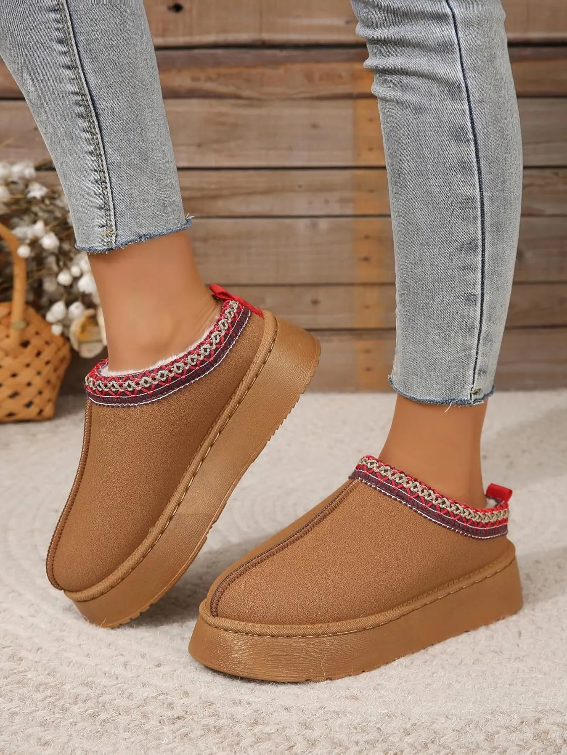 TOCONFFON Womens Slip On Platform Slippers Faux Fur Boots Slipper Thickened Sole Durable Fluffy House Slippers for Indoor and Outdoor