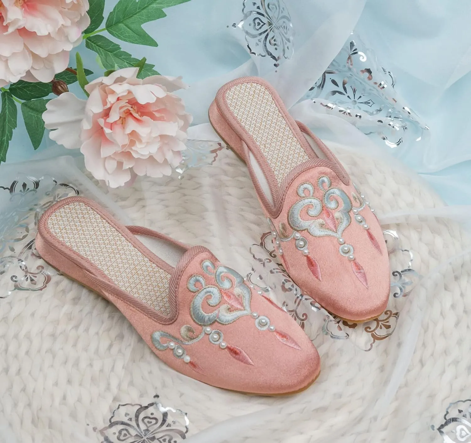 WENJIAZHIZHI Embroidered Slides Backless Loafers Pearls Mules Clogs Flats Sandals for Womens Dressy Summer Shoes Slip On