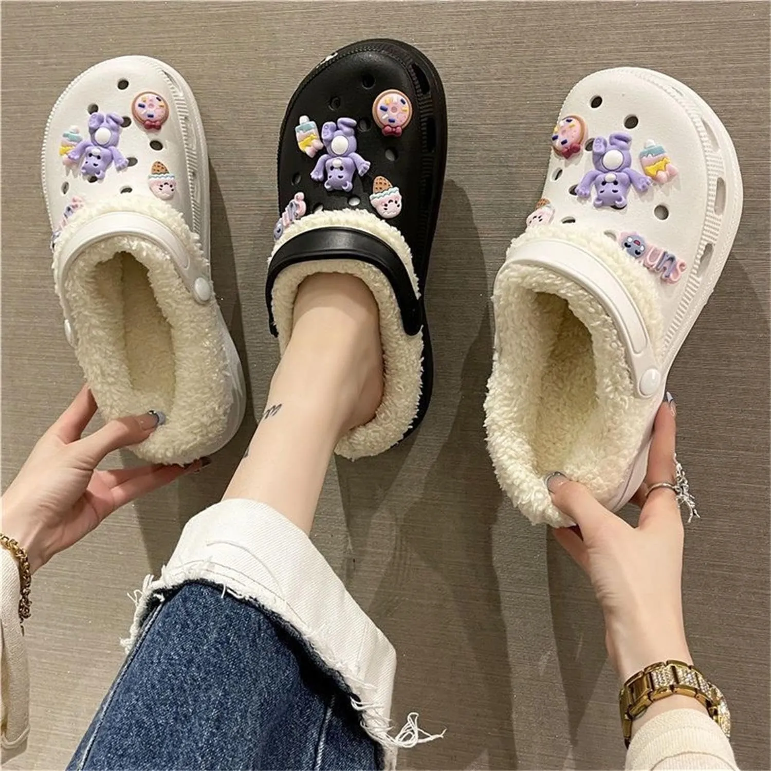 Winter Replacement Fur Insoles, Warm Insoles 2 Pairs, Unisex Home Slippers Insert Warm Insoles, Removable and Washable Fur c Insoles for Shoes, Boots, Slippers. (Black, 8.5-9)