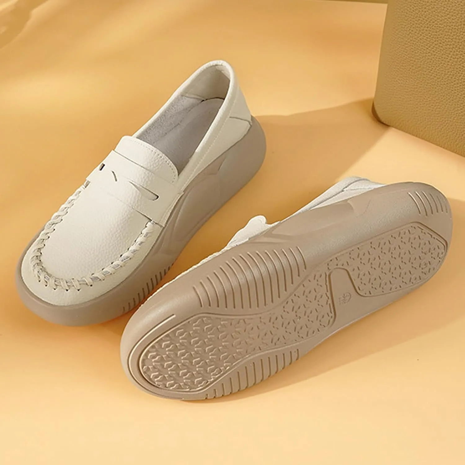 Women's Hand Stitching Platform Leather Slip On Loafers,Comfort Round Toe Lightweight Soft Sole Increase Height Walking Shoes Low Top Work Nurse Shoes Driving Moccasins